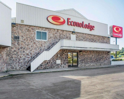 Econo Lodge Darien Lakes image 16