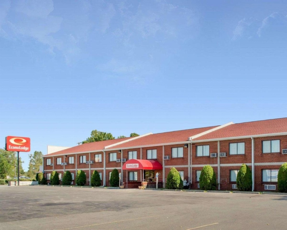 Econo Lodge Darien Lakes Image 17