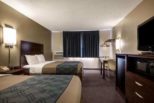 Econo Lodge Darien Lakes image 28