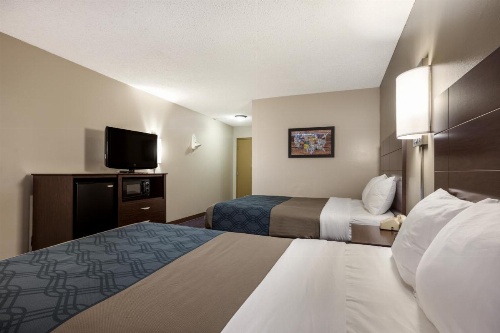 Econo Lodge Darien Lakes image 46