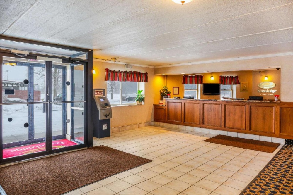 Econo Lodge Darien Lakes Image 49