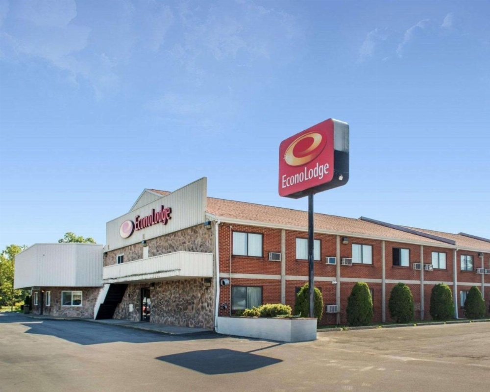 Econo Lodge Darien Lakes Image 50
